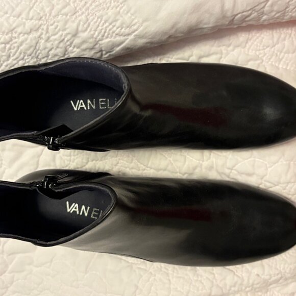 Van Eli black boots size 6 - Picture 6 of 6